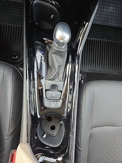 2022 Toyota C-HR XLE