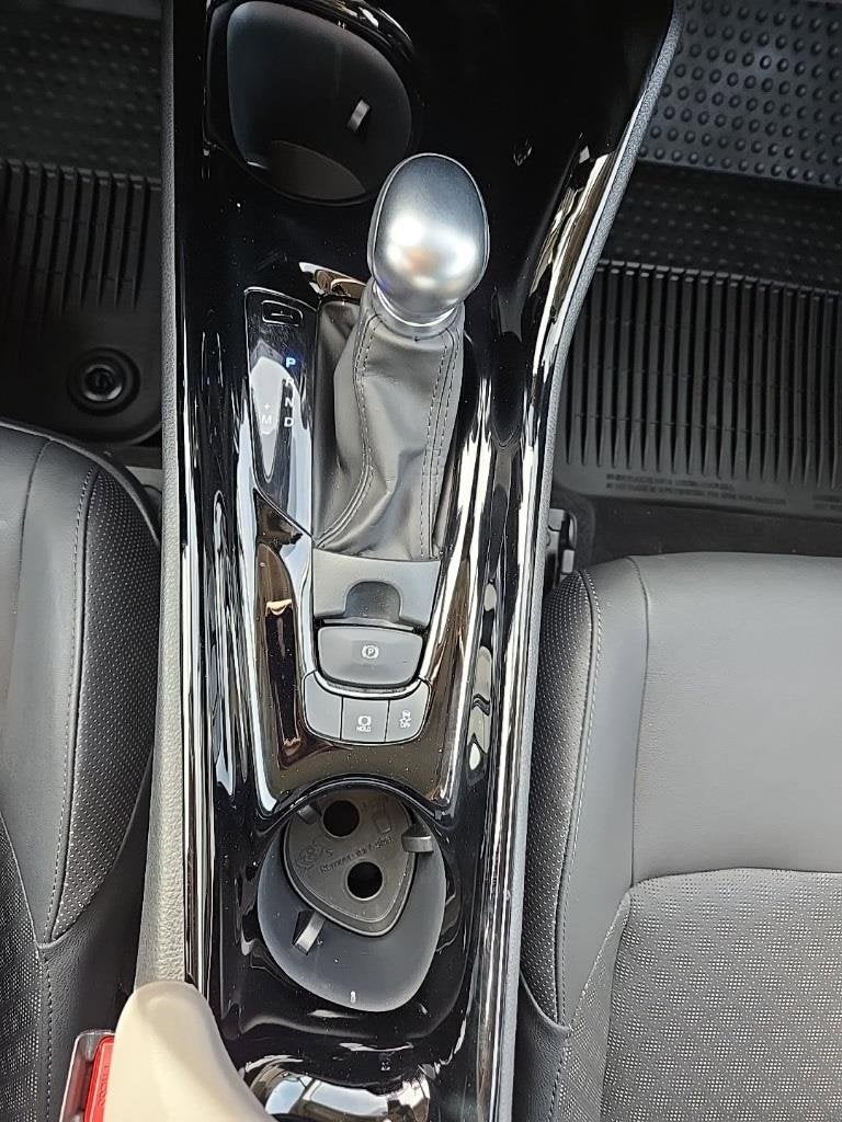 2022 Toyota C-HR XLE