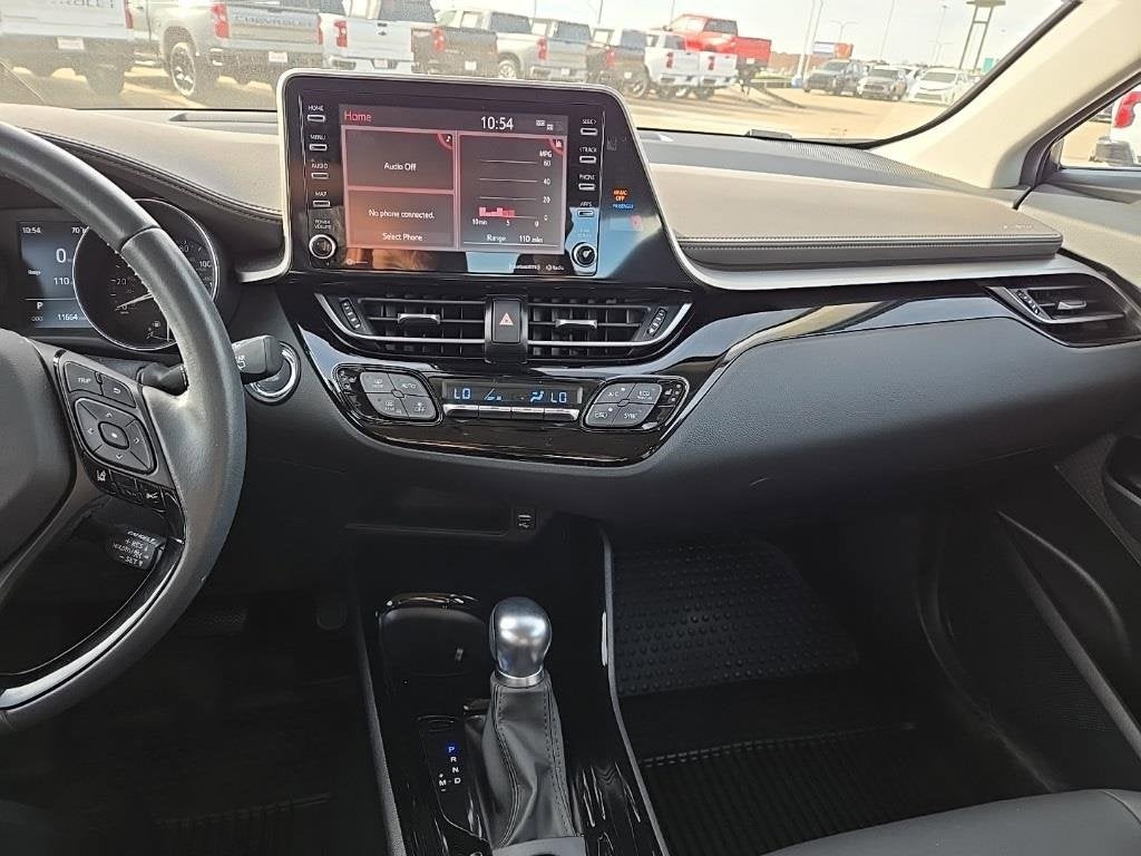 2022 Toyota C-HR XLE