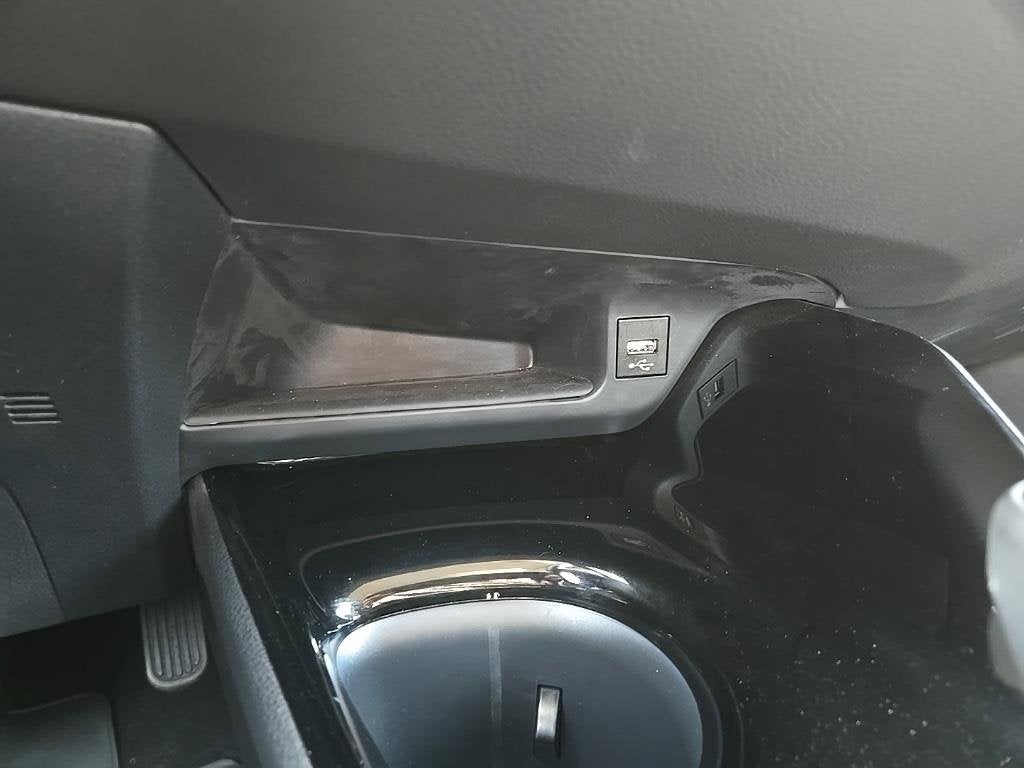 2022 Toyota C-HR XLE