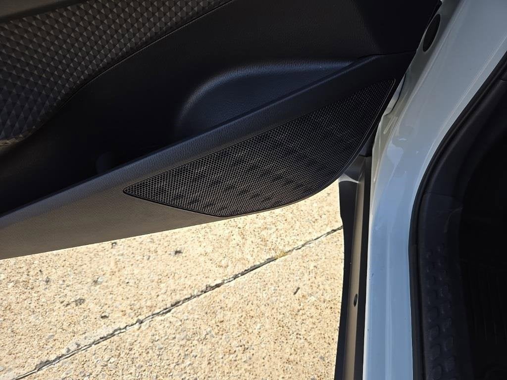 2022 Toyota C-HR XLE