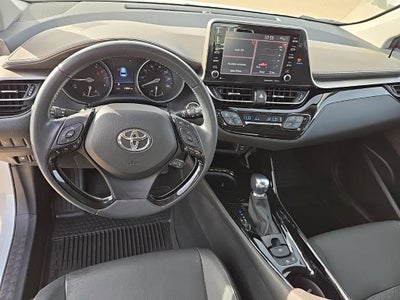 2022 Toyota C-HR XLE