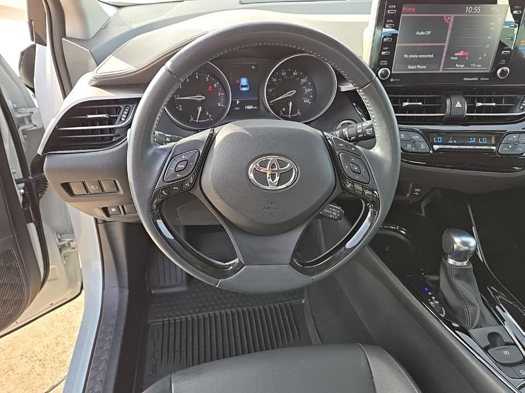 2022 Toyota C-HR XLE