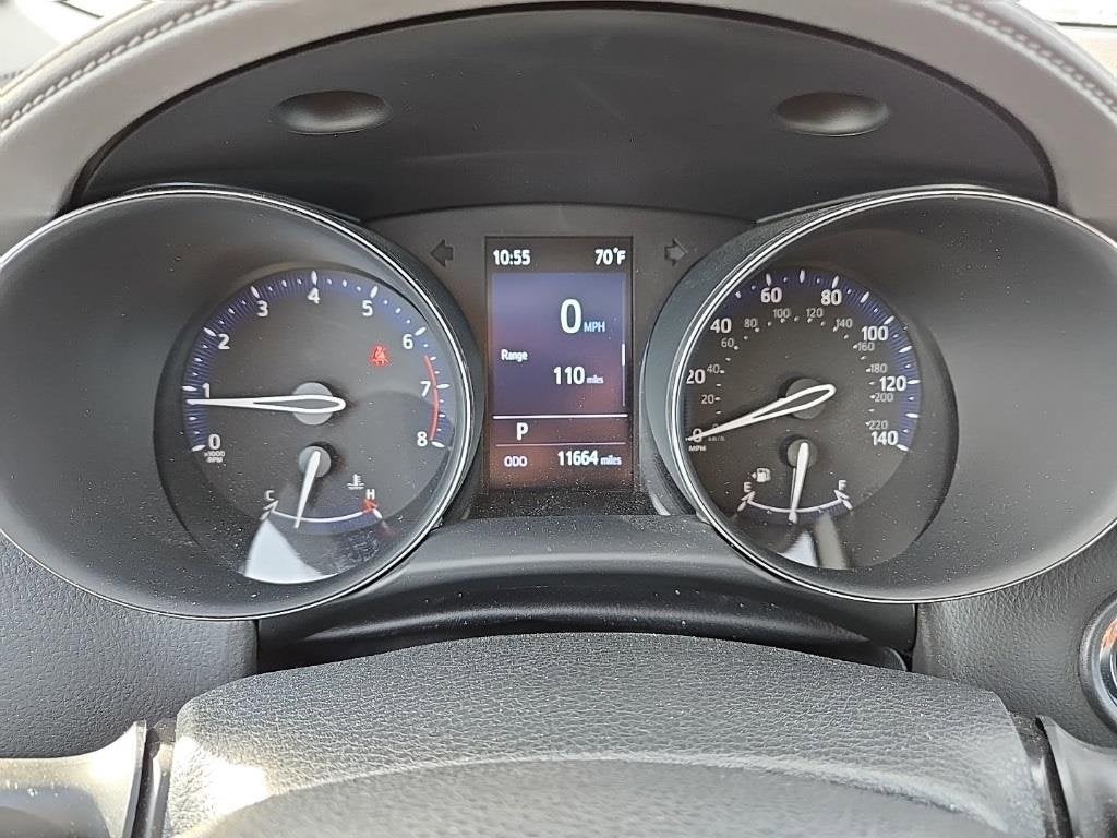 2022 Toyota C-HR XLE