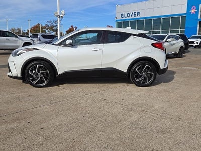 2022 Toyota C-HR XLE