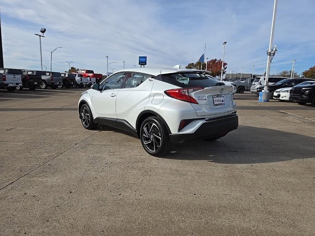 2022 Toyota C-HR XLE