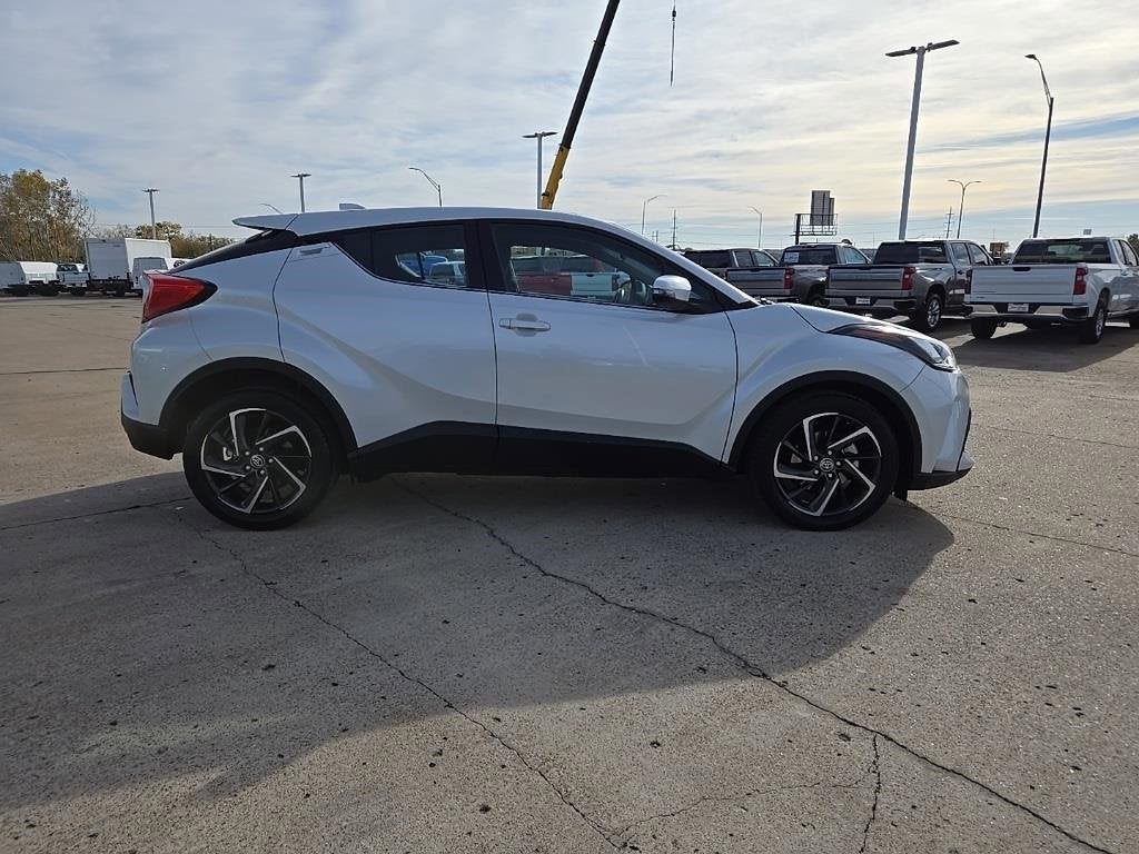 2022 Toyota C-HR XLE