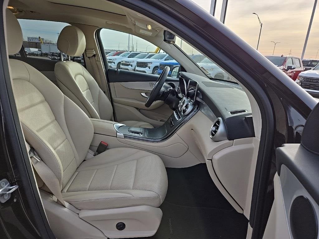 2021 Mercedes-Benz GLC GLC 300