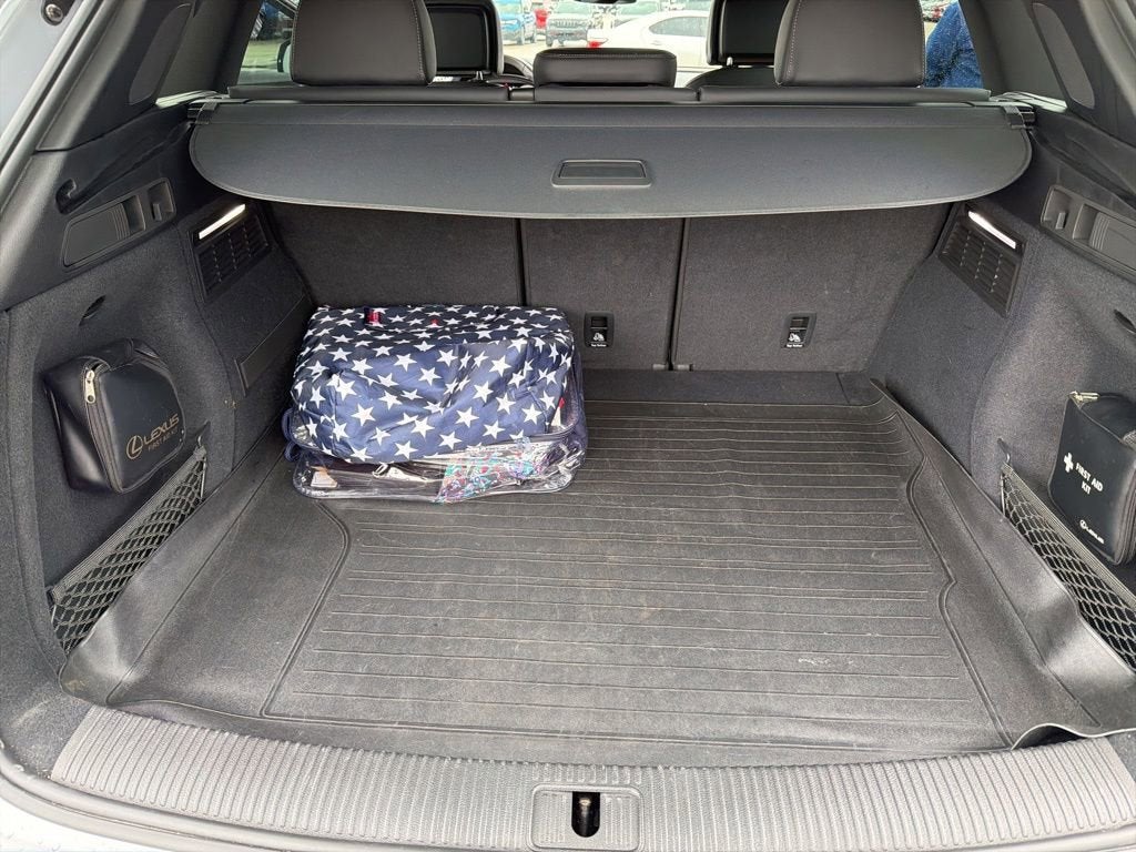 2022 Audi Q5 S line Premium Plus