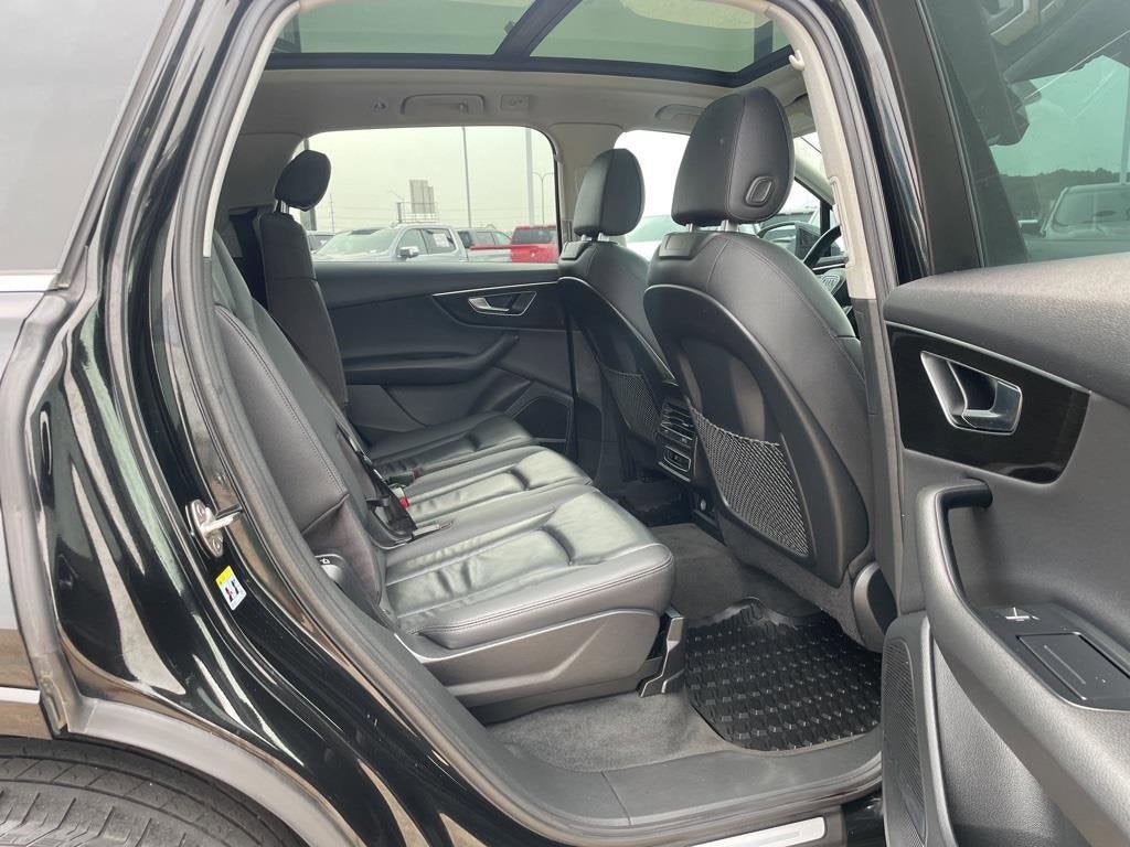 2022 Audi Q7 Premium Plus