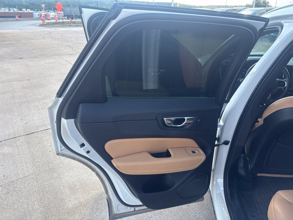 2021 Volvo XC60 Inscription