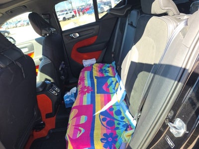 2020 Volvo XC40 R-Design