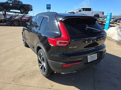 2020 Volvo XC40 R-Design