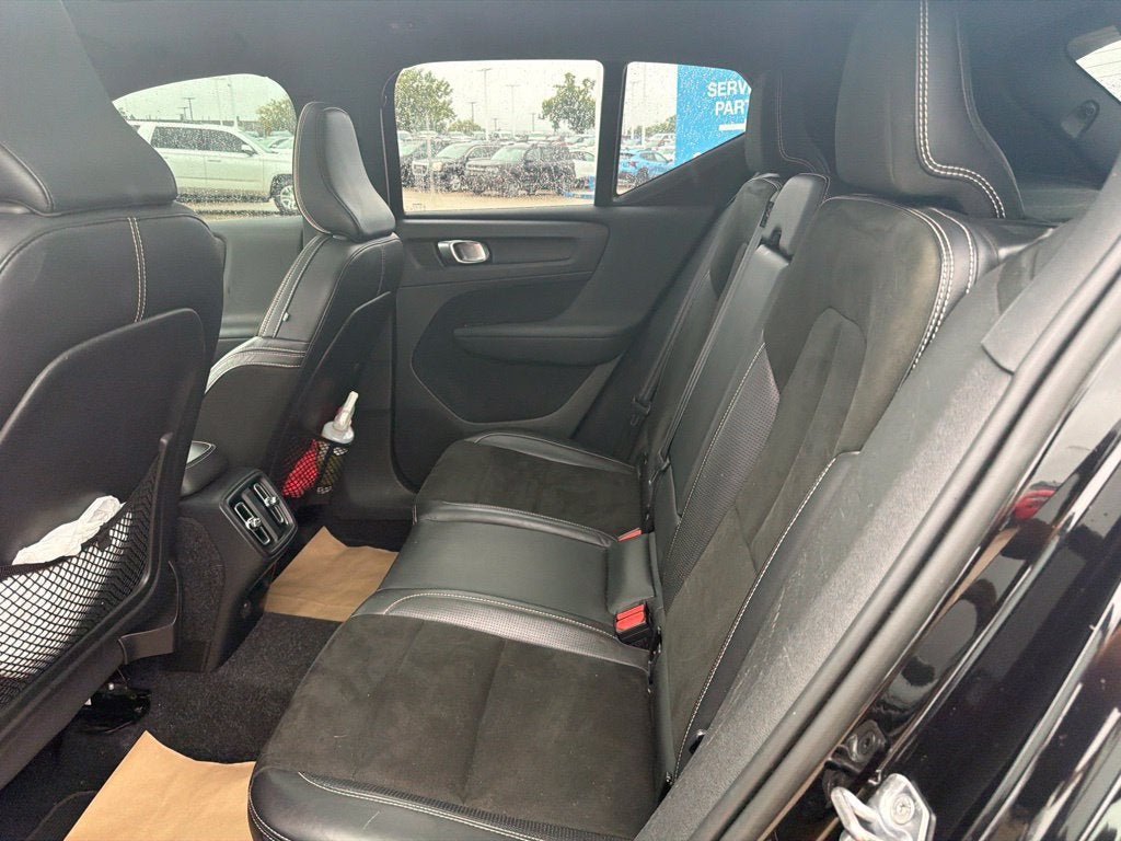 2020 Volvo XC40 R-Design