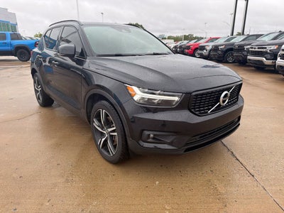 2020 Volvo XC40 R-Design
