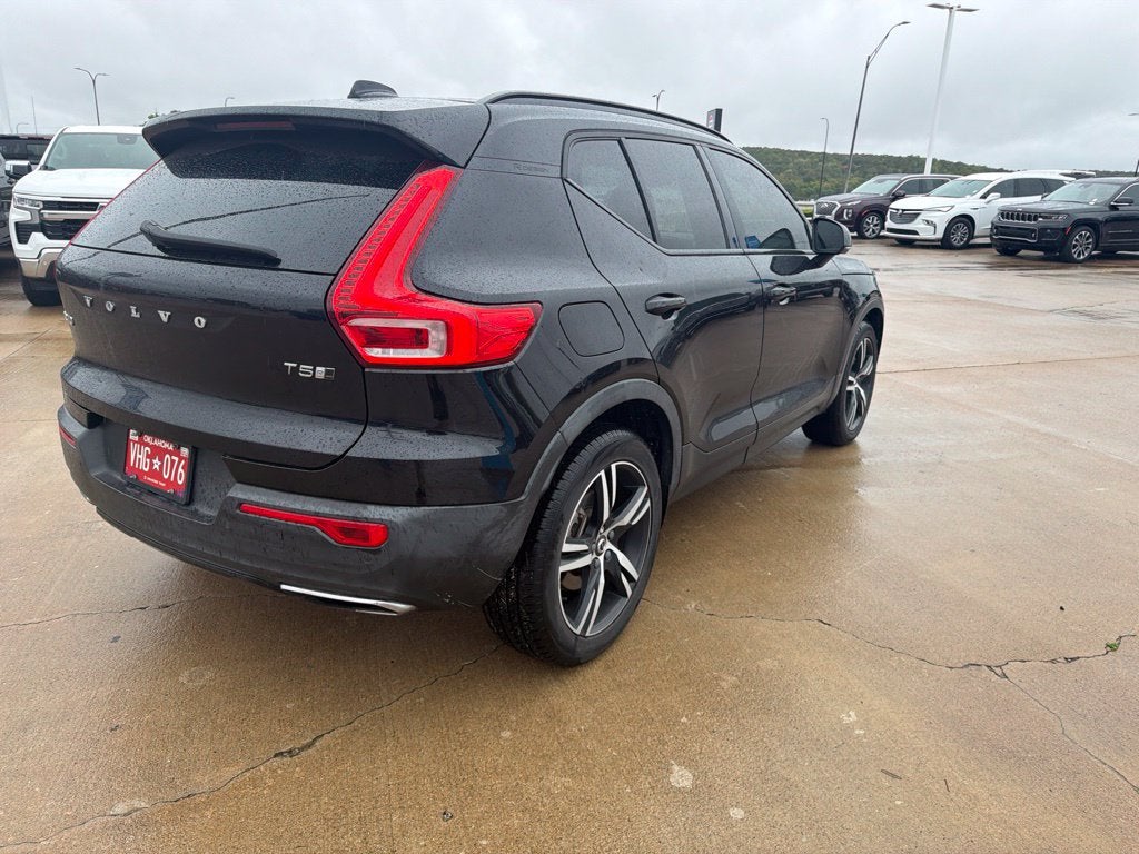 2020 Volvo XC40 R-Design