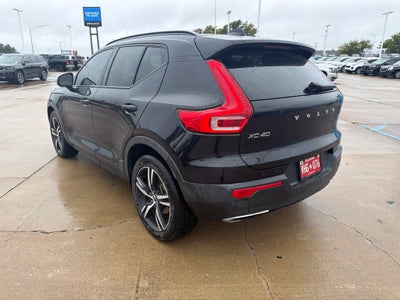 2020 Volvo XC40 R-Design