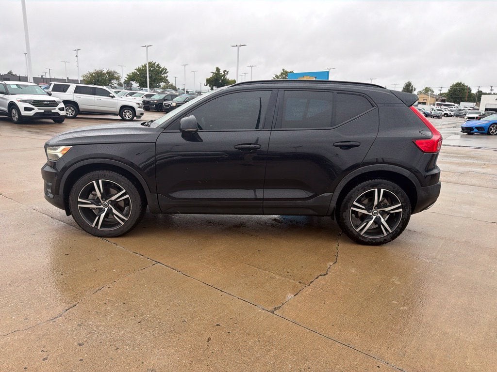 2020 Volvo XC40 R-Design